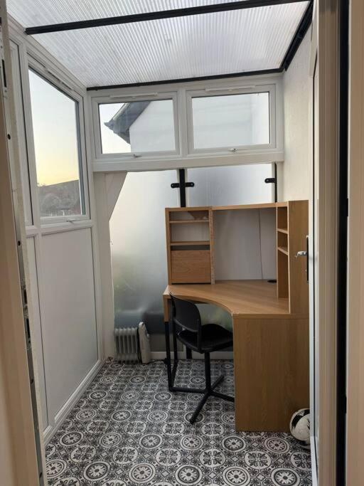 Luxury Flat Near *