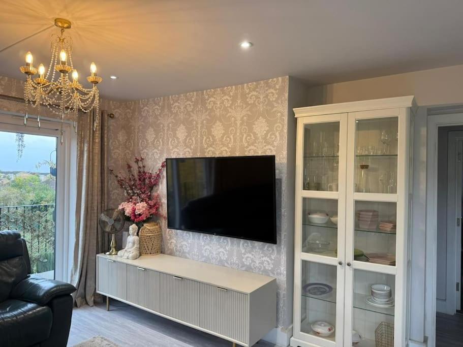 Luxury Flat Near *